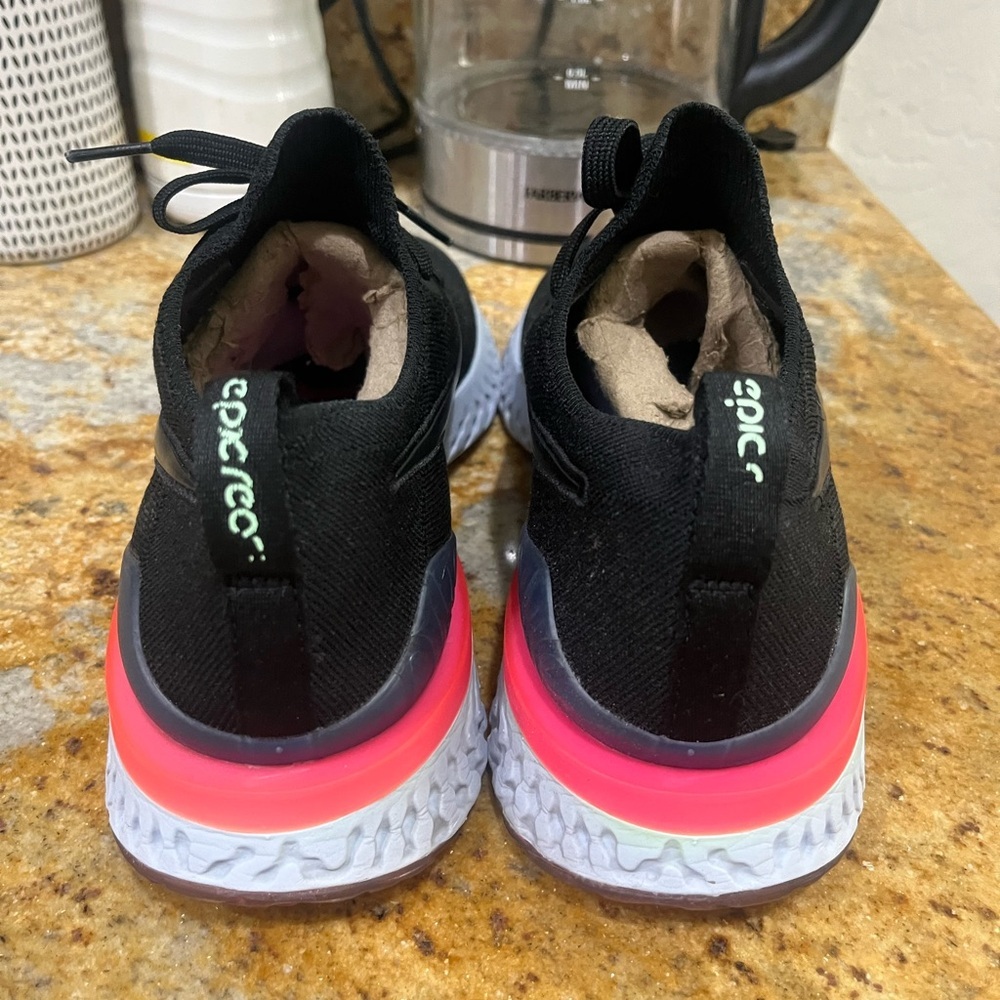 Nike Epic React Size 9 - image 4